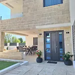 Amphora Apartman Vir